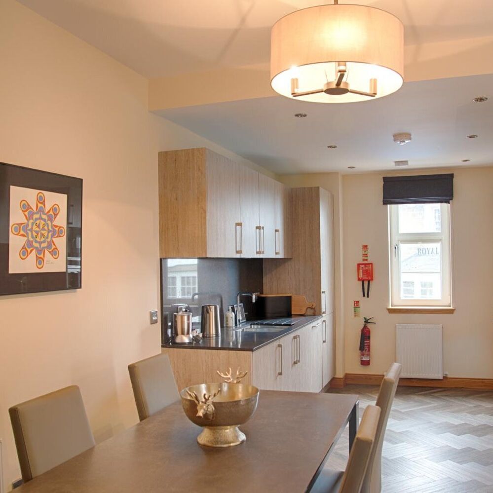 Apt5dining