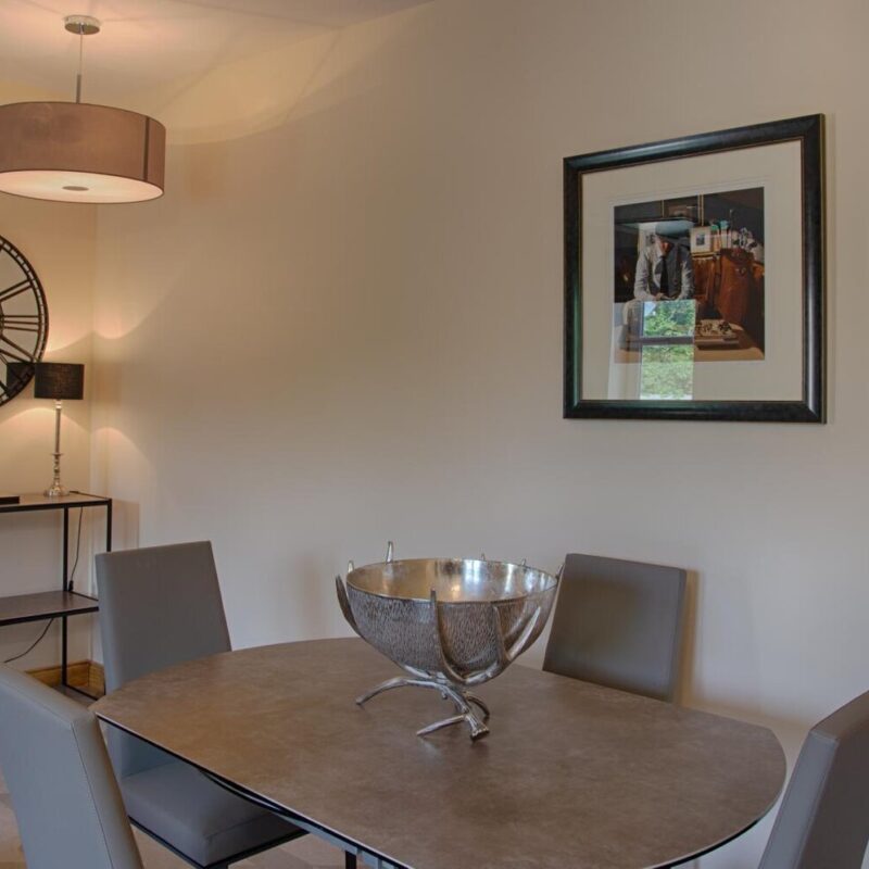 Apt7dining