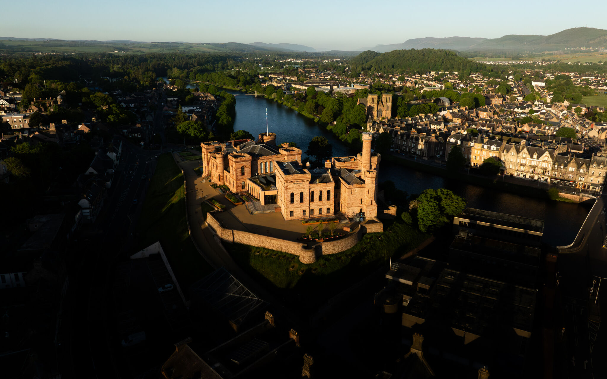 Inverness Castle aerial view at sunrise.

Photo: Paul Campbell



©Paul Campbell Photography & Film
